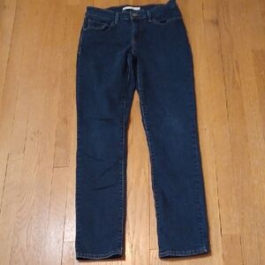 Levis Classic Mid Rise Skinny Sz.6. Dark Wash. R.9". L.29.5".Flaw Last Pic.
